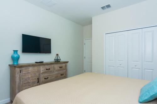 Modern Vacation Single Home With Themed Bedrooms Cg1593