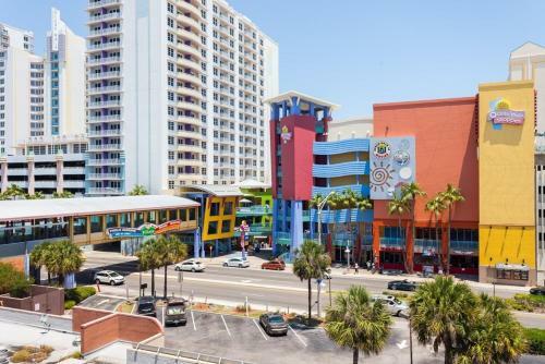 Apartamento Blue Surf 404, 2 Bedrooms, Sleeps 6, Beach Front