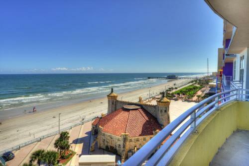 Hotel Wyndhams Ocean Walk Resort