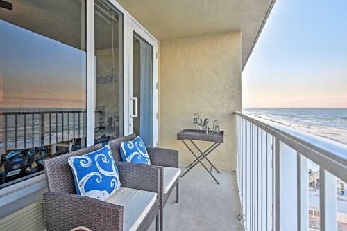 Apartamento Top-floor Beach Condo With 2 Oceanfront Balconies!