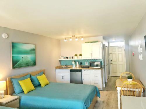 Hotel Pirates Cove Resort Studios!