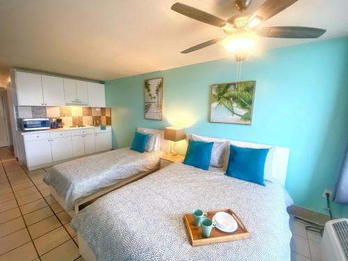 Hotel Pirates Cove Resort Studios!