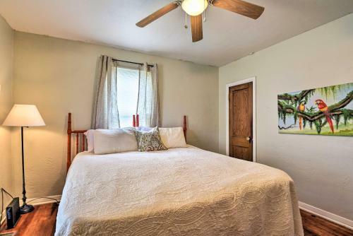 Cozy Coastal Escape With Yard, 1 Block To Beach
