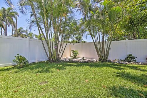 Quiet Tropical Oasis With Pool - 1 Mile To Beach!