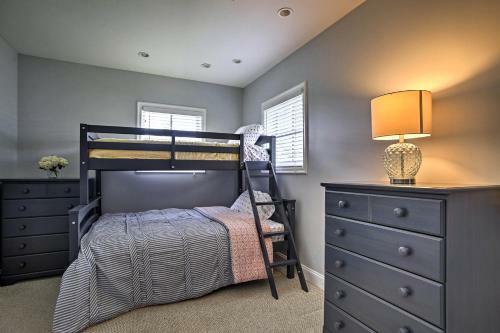 Quiet Tropical Oasis With Pool - 1 Mile To Beach!