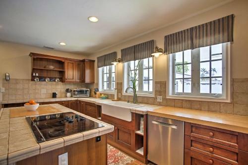 Quiet Tropical Oasis With Pool - 1 Mile To Beach!