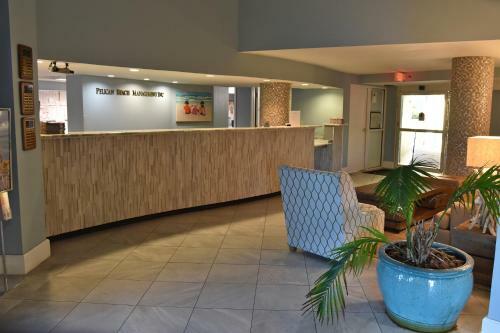 Hotel Resorts Of Pelican Beach