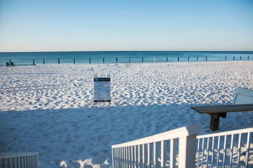 Hotel Resorts Of Pelican Beach
