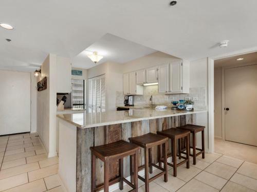 Mainsail Condominium 322