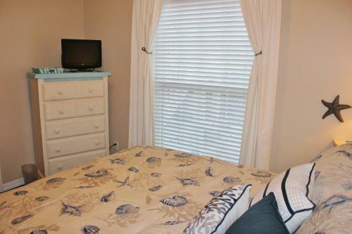 Summer Breeze Condominium 110