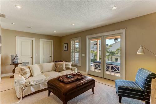 2319 S Fletcher Home Home