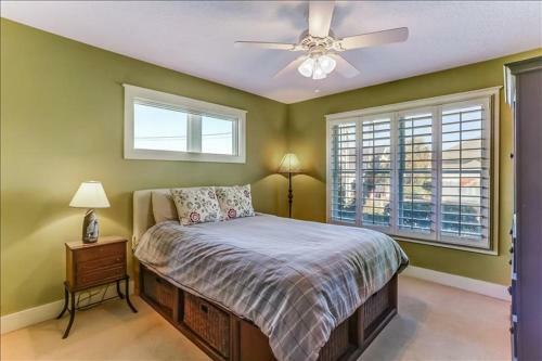 2319 S Fletcher Home Home