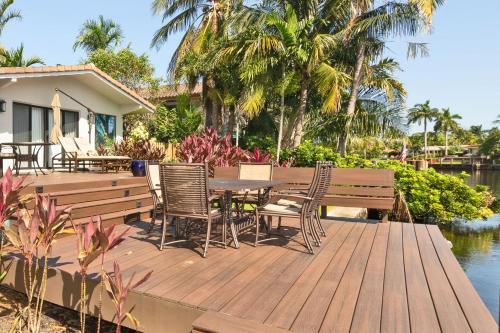 Luxe Waterfront Home: Pool, Boat Dock, Near Beach Home
