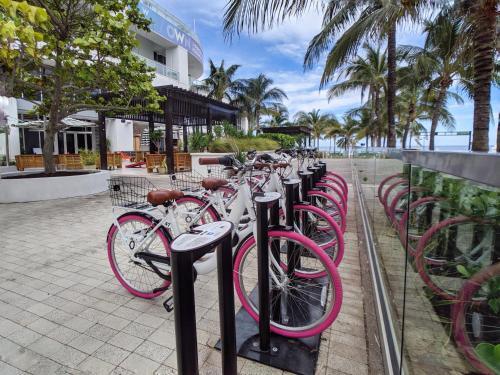 Modern Luxury Beach Hotel Large 2 Bedroom With Views 2208