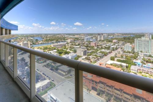 Modern Luxury Beach Hotel Large 2 Bedroom With Views 2208