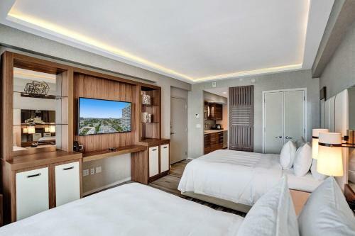 Luxury Condo With Daily C