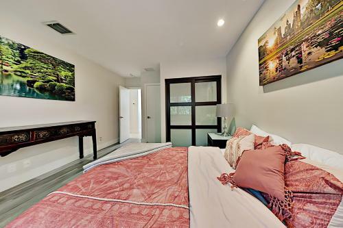 Exclusive Zen Oasis - Smart Pool & Private Beach Home