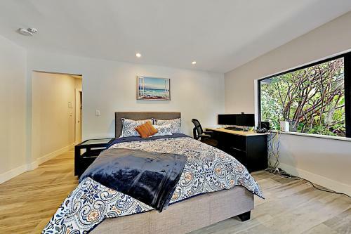 Exclusive Zen Oasis - Smart Pool & Private Beach Home