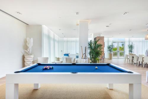 The Tiffany House 815