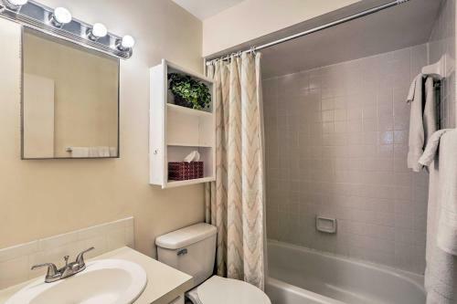 Apartamento Chic Hideaway With Pool 5 Mi To Fort Myers Beach!