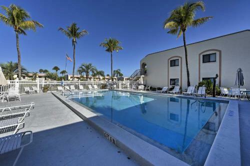 Apartamento Chic Hideaway With Pool 5 Mi To Fort Myers Beach!