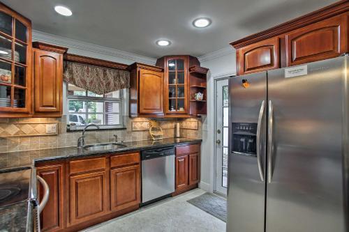 Sleepy River Gem With Pool Less Than 4mi To Lauderdale Beaches