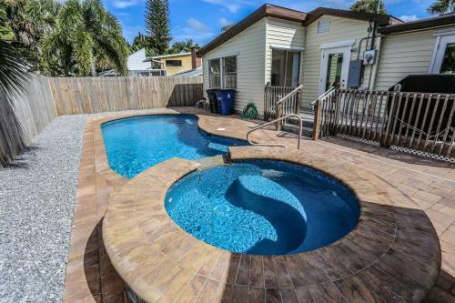 201 Delmar Mangrove Breeze B