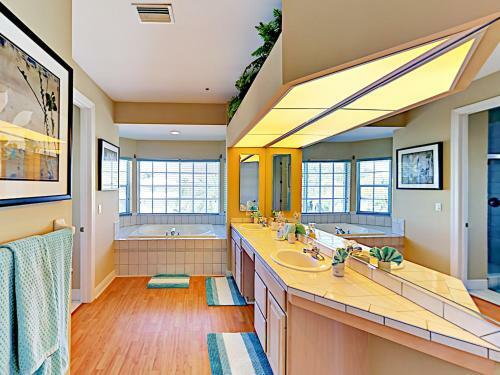 Casa Del Mar Retreat Home