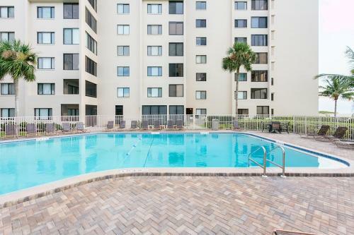 Apartamento Sandarac B610, 2 Bedrooms, Pool Access, Beach Front, Sleeps 4