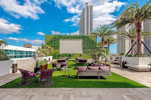 Apartamento 5 * Front Ocean View - 34th Top Floor: Brand New 2br