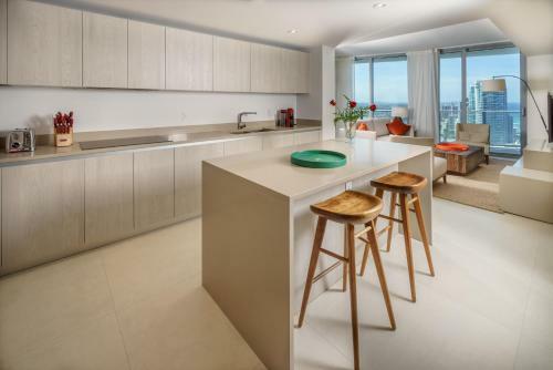 Apartamento 18th Floor Beach Front Premium Condo At Hyde Resort !