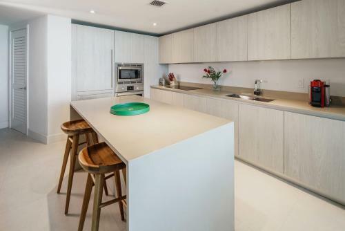 Apartamento 18th Floor Beach Front Premium Condo At Hyde Resort !