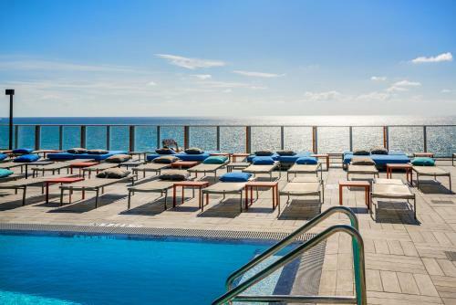 Apartamento Beach Front Premium Two Bedroom Condo