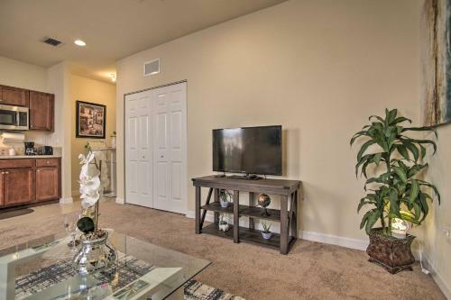 Bright South Florida Getaway Near Parks And Bay
