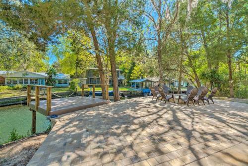 Tropical Canalfront Escape With Decks And Dock!