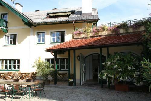 Hostal Gasthaus �berfuhr