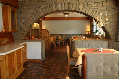 Hostal Gasthaus �berfuhr