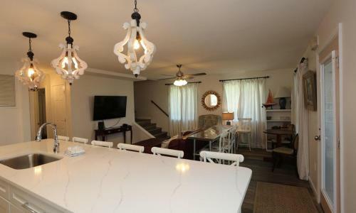 Indian Pass Subdivision Homes - Pet Friendly By Pristine Properties