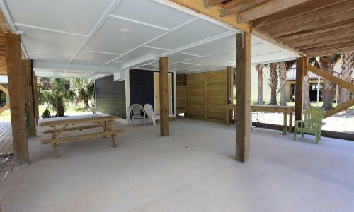 Indian Pass Subdivision Homes - Pet Friendly By Pristine Properties