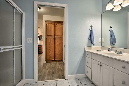Beautifully Decorated Nettles Island Beach House