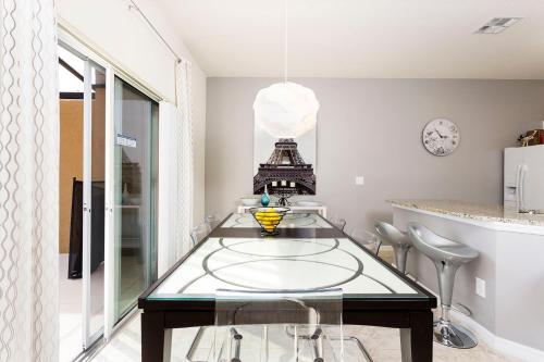 Modern Vacation Townhouse With Private Pool Bv4562