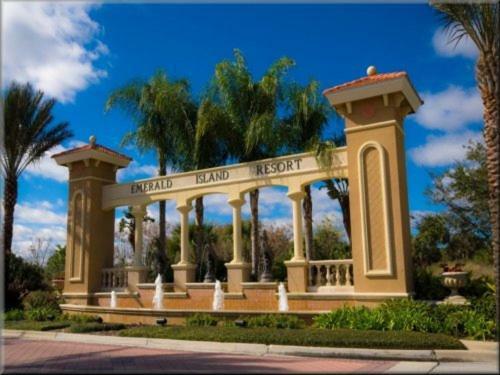 2753 Lido Key Drive Villa #221730 Villa