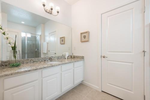 Villa 4-bedroom House W/ Private Pool - Great Location