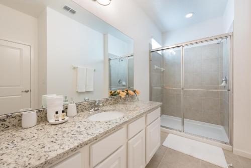 Villa 4-bedroom House W/ Private Pool - Great Location