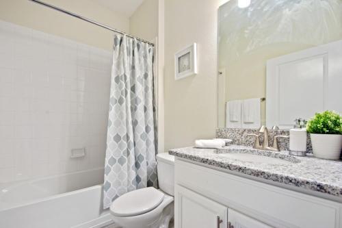 Villa 6 Bedroom, 4 Suites, 5 Minutes From Disney Parks