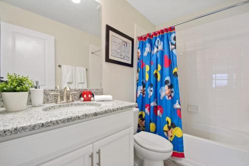 Villa 6 Bedroom, 4 Suites, 5 Minutes From Disney Parks