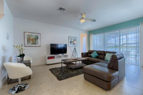 Villa 5 Bed Home At Bella Vida 347