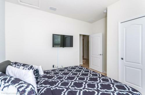 Stay Door Steps From Disney In de Leon Pool Retreat