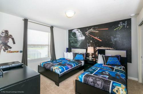 Stay Door Steps From Disney In de Leon Pool Retreat