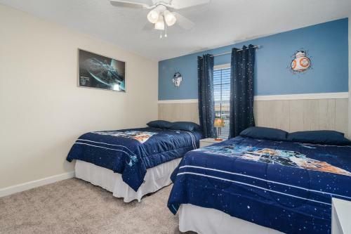 Four Bedrooms With Screen Poolstoreylake 4910
